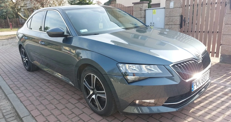 Skoda Superb cena 57874 przebieg: 190000, rok produkcji 2015 z Konin małe 379